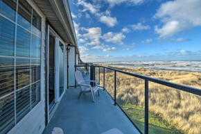 Eagles View Condo in Ocean Shores with 3 Balconies